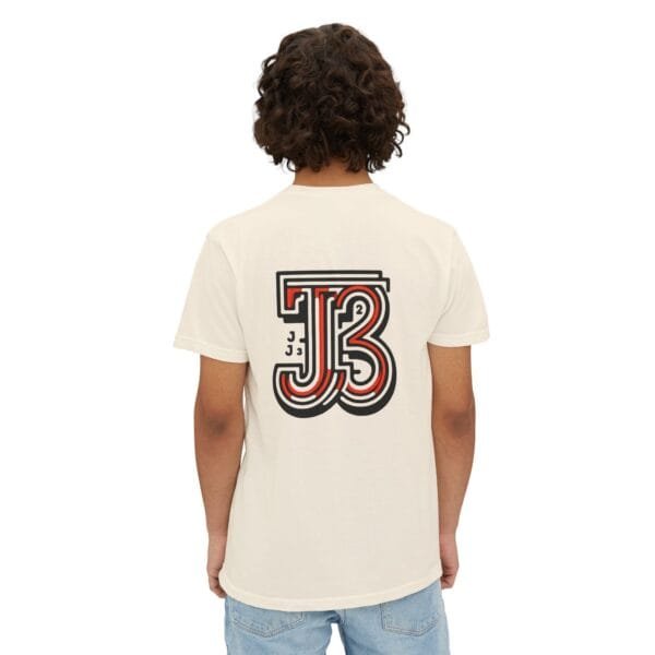 T-shirt à poche unisexe J3 – Image 11